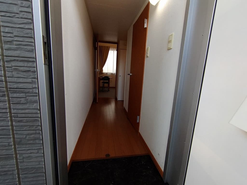 Room image 12