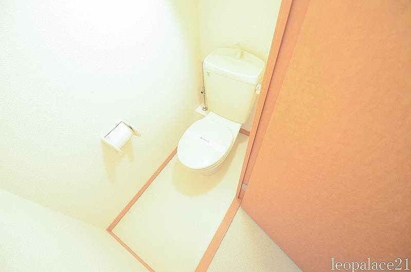 Room image 11