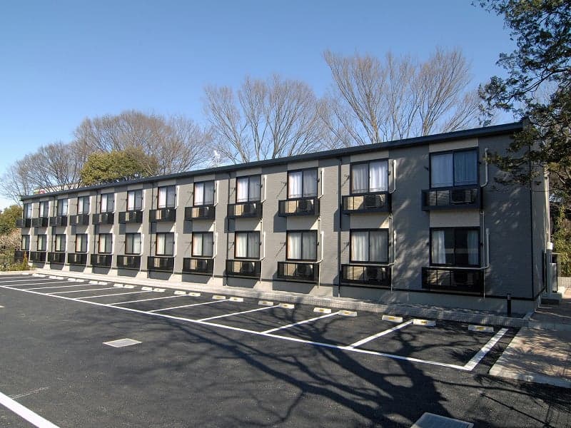 Main exterior of leopalace Lark