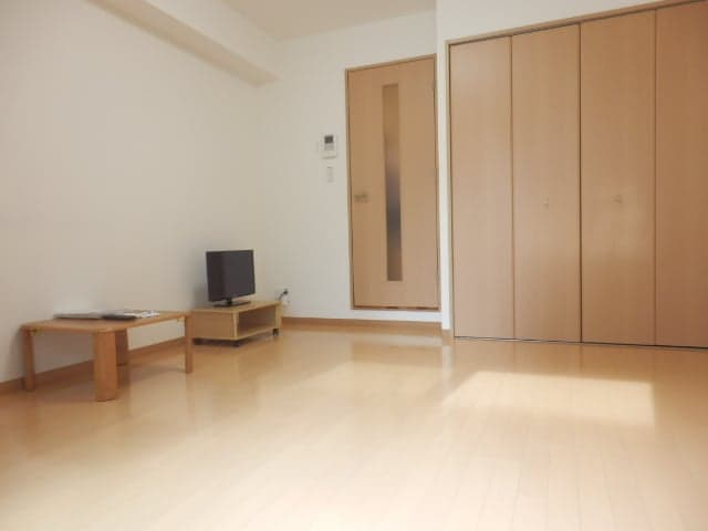 Room image 16