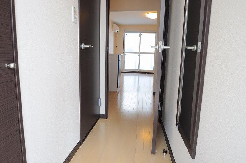 Room image 11