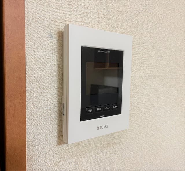 Room image 10