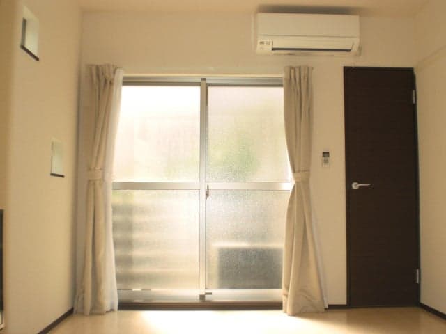 Room image 15