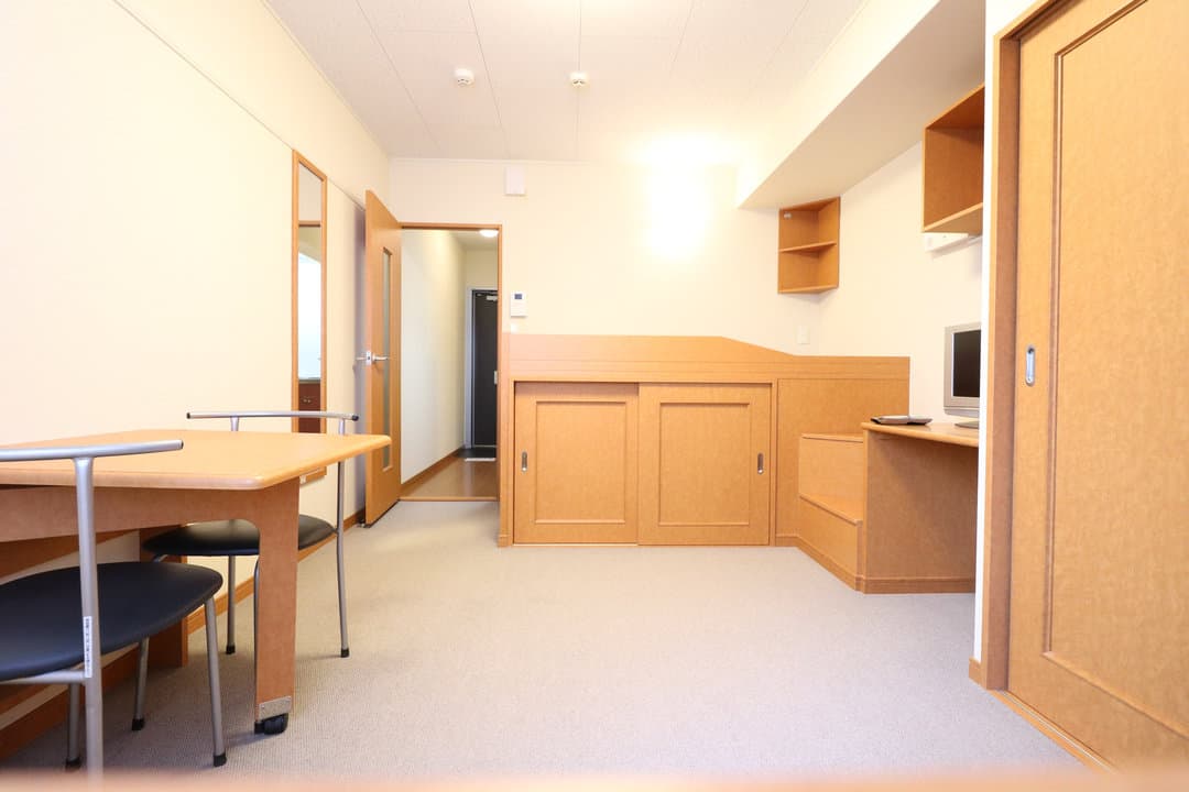 Room image 10
