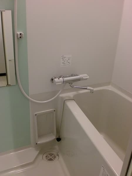 Room image 8