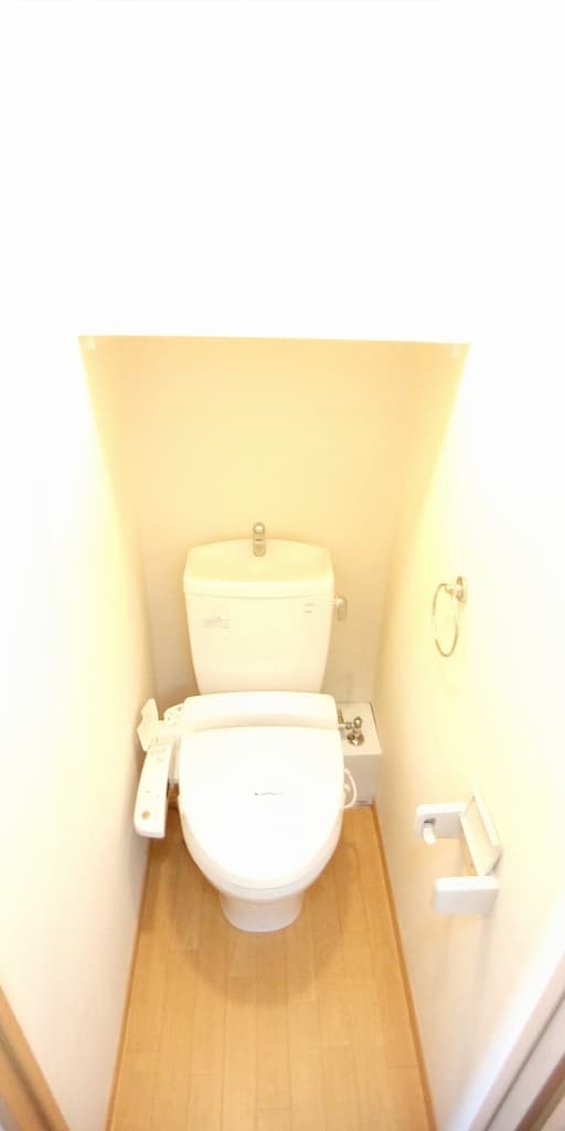 Room image 8