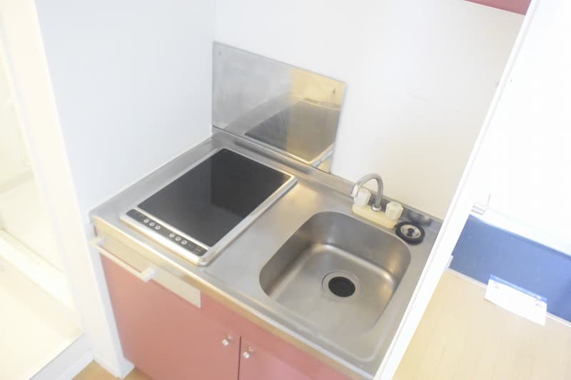 Room image 8