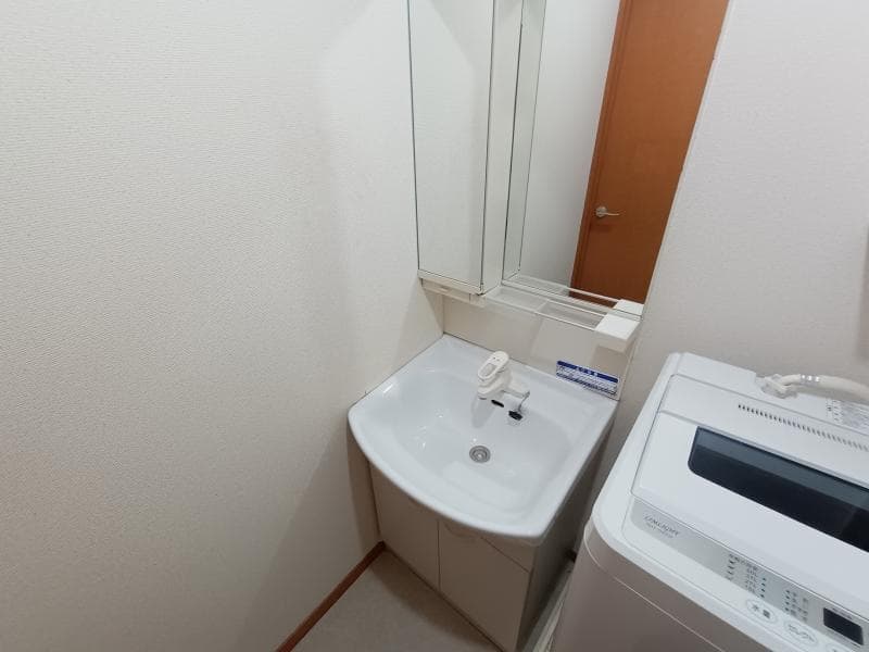 Room image 10