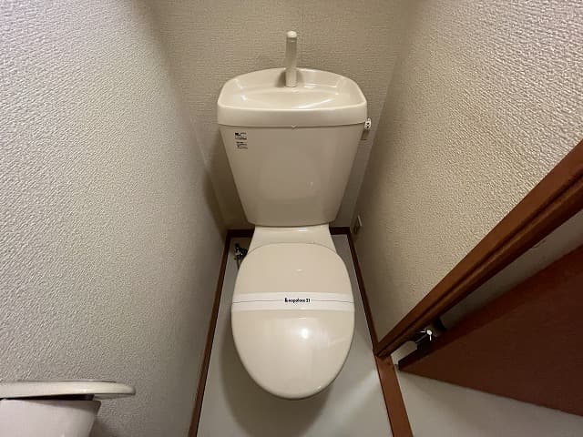 Room image 9