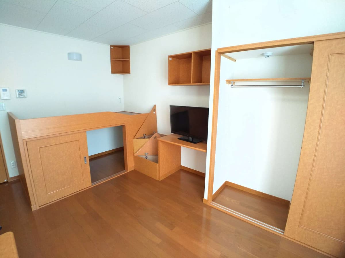 Room image 12