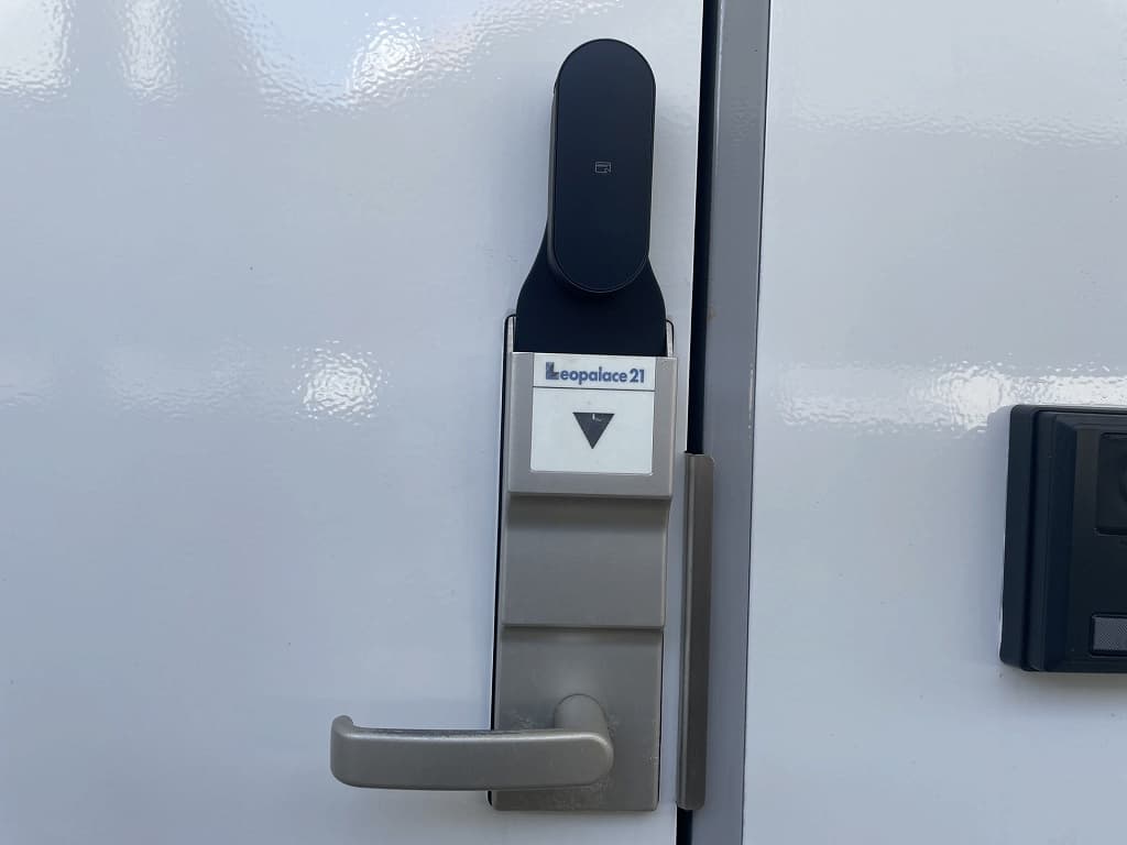 Room image 11