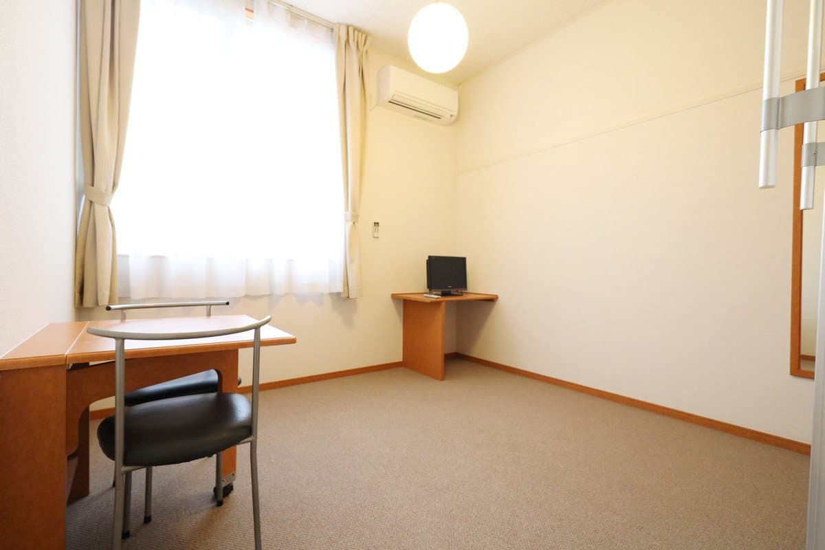 Room image 11