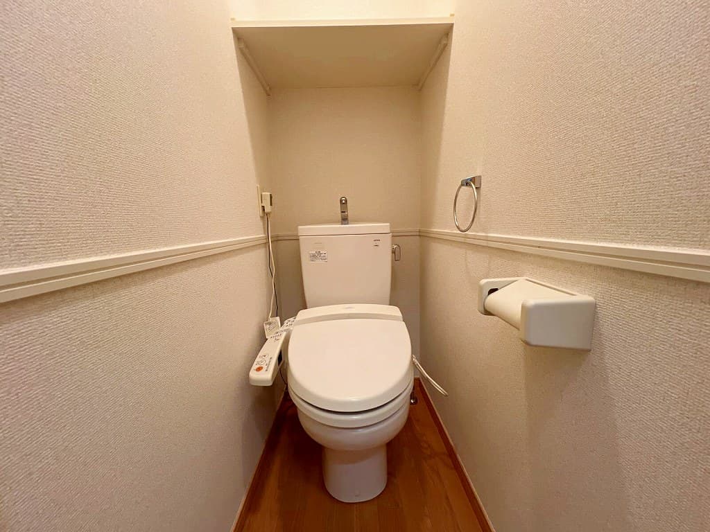 Room image 8