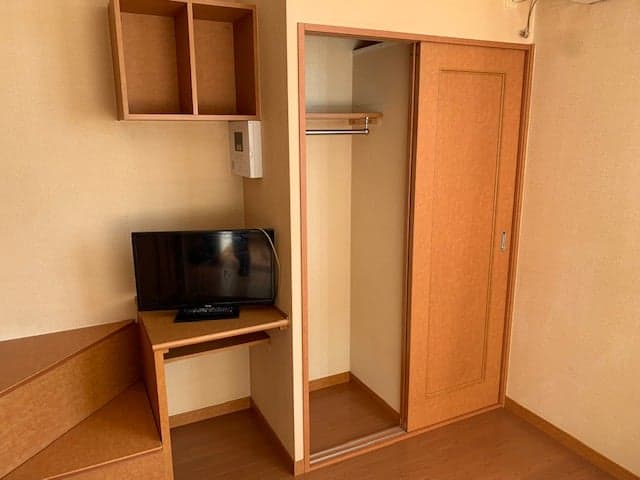 Room image 10