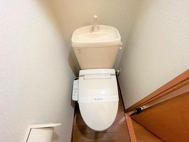 Room image 9