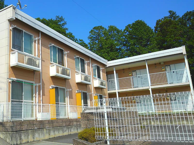 Main exterior of leopalace Lumiere Fuyogaoka