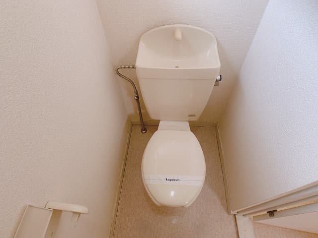 Room image 8