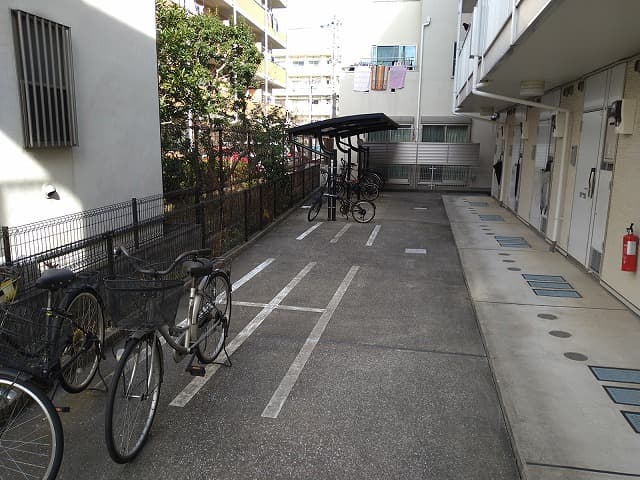 Room image 15