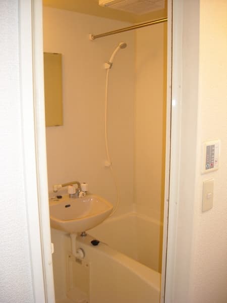 Room image 13