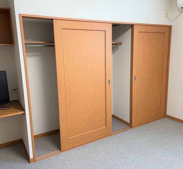 Room image 8