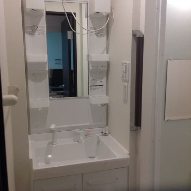 Room image 11
