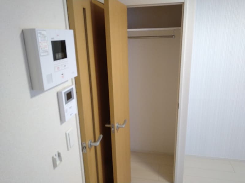 Room image 15