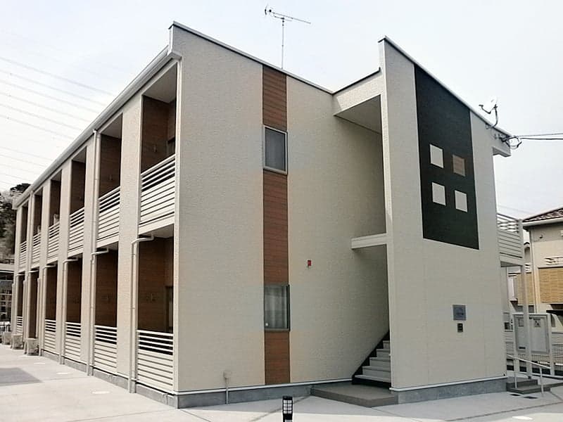 Main exterior of LEONEXT Route 1 Kaede II