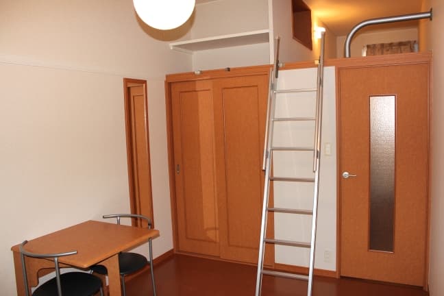 Room image 10
