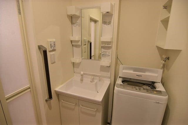 Room image 9