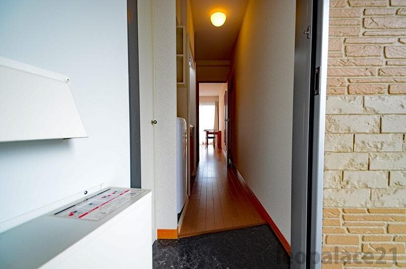 Room image 11