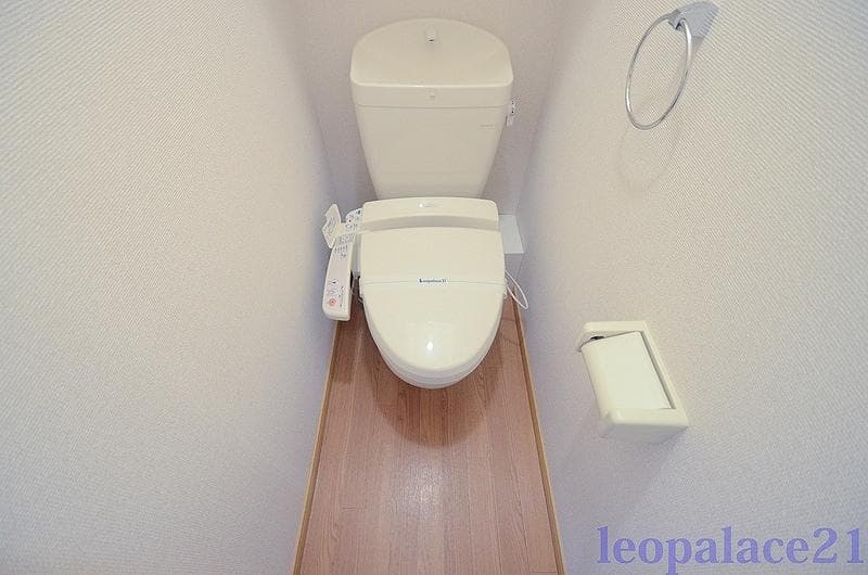 Room image 11