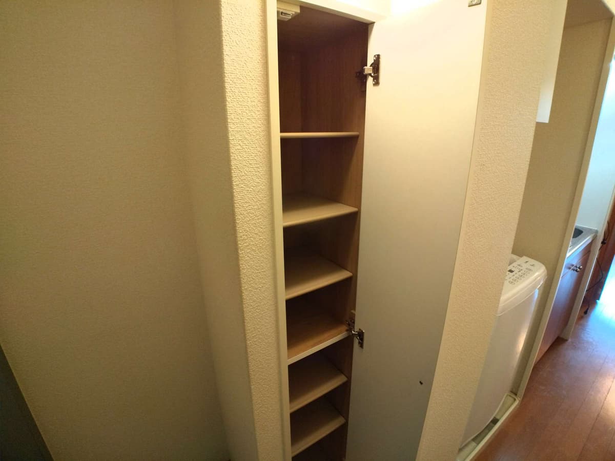 Room image 15