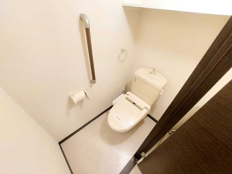 Room image 13