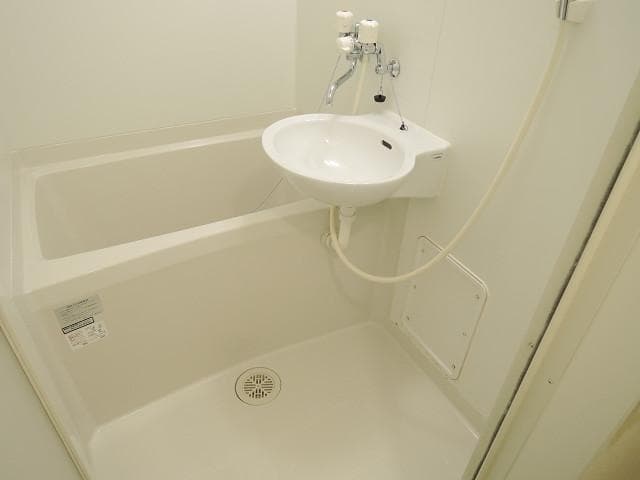 Room image 9
