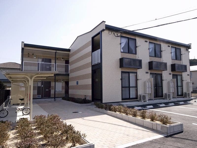 Main exterior of leopalace Mikumo 2