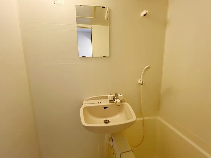 Room image 8