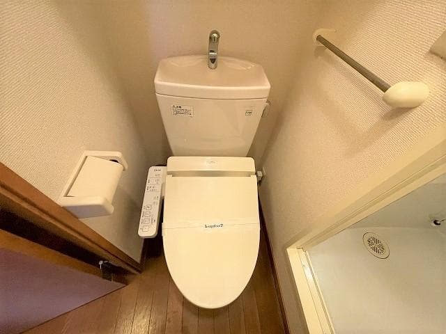Room image 9