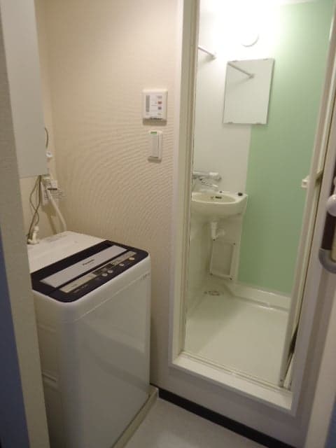 Room image 9