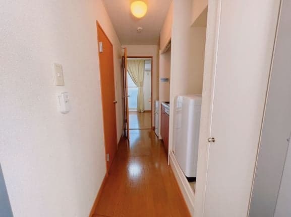Room image 8