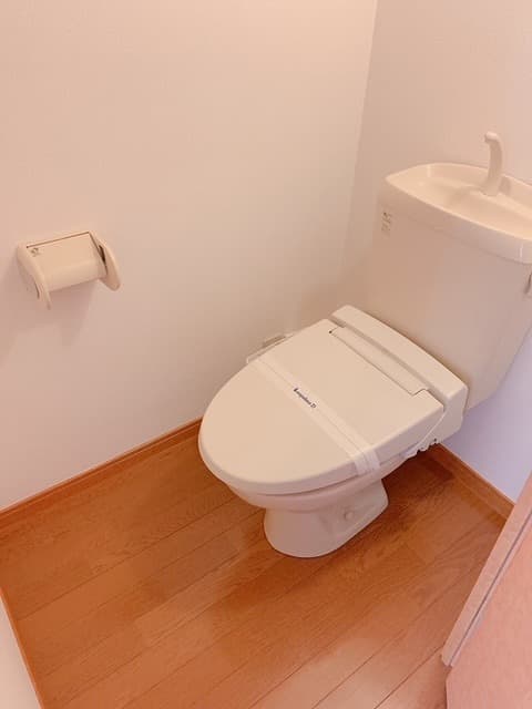 Room image 9