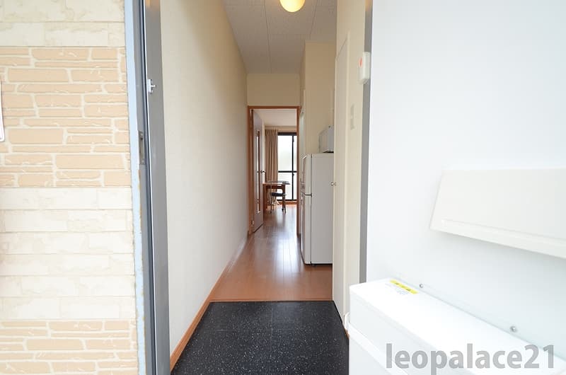 Room image 9