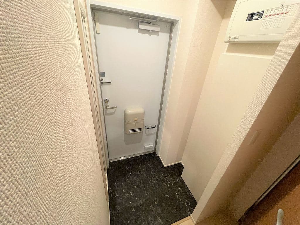 Room image 9