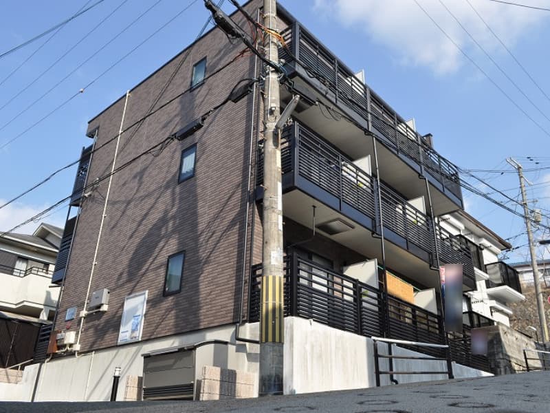Main exterior of LEONEXT Flora Suzurandai
