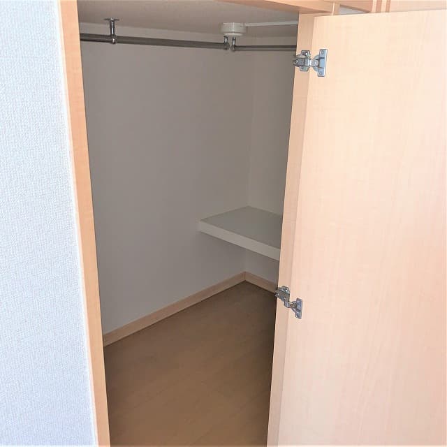 Room image 14