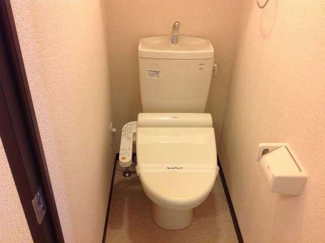 Room image 10
