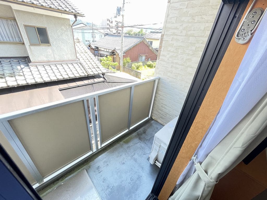 Room image 15