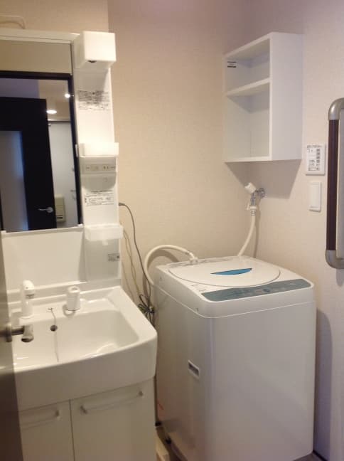 Room image 8