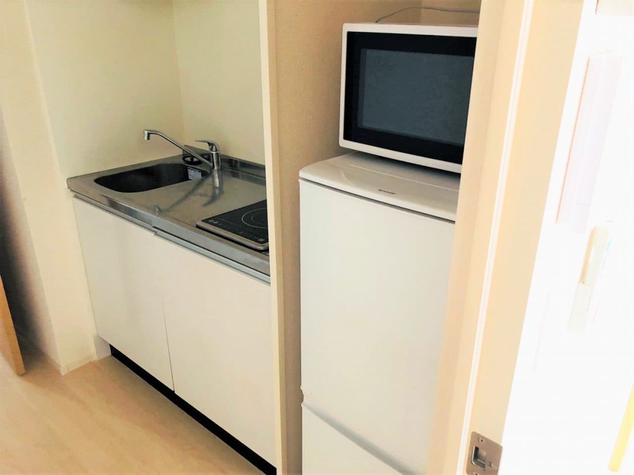 Room image 8
