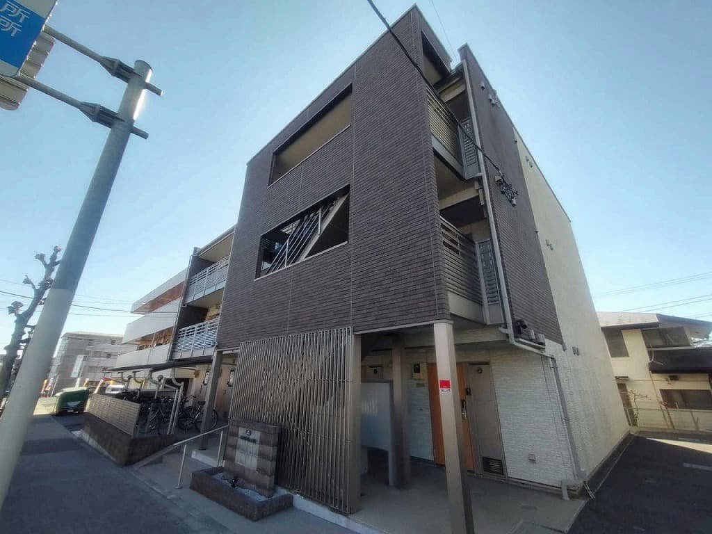 Main exterior of CLEINO Frontier III
