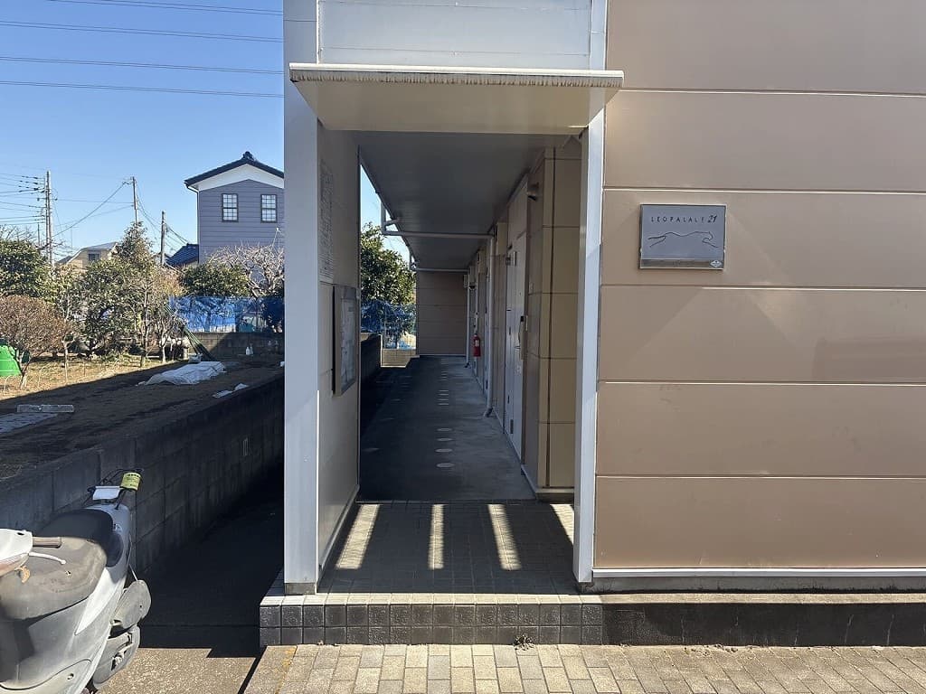 Room image 13